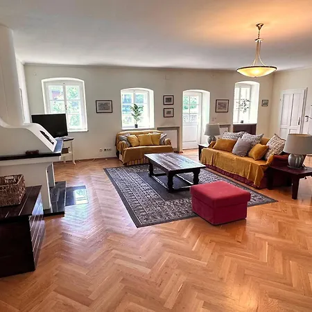 Stille & Weite Auf Historischem Gut Petronell