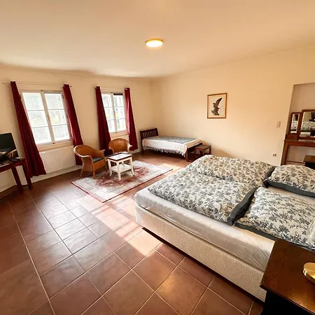 Stille & Weite Auf Historischem Gut *