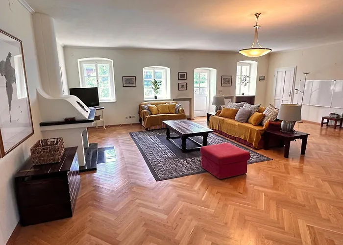 Stille & Weite Auf Historischem Gut Petronell