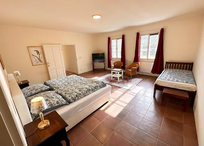 Apartment Stille & Weite Auf Historischem Gut Petronell