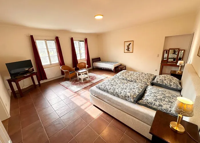 Stille & Weite Auf Historischem Gut *